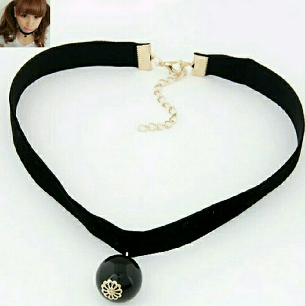 Goth Black Velvet Ribbon Imitation Pearl Star Cros - Picture 2 of 2